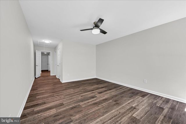 46 LEEARDEN RD, Hershey, PA 17033