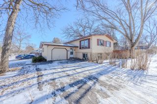 2017 W Oakleaf Drive, Mchenry, IL 60051