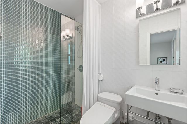 1500 MIDDLE RIVER Drive, Fort Lauderdale, FL 33304