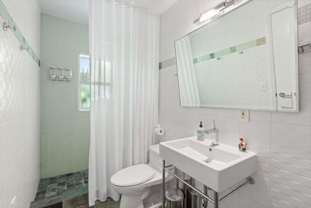 1500 MIDDLE RIVER Drive, Fort Lauderdale, FL 33304