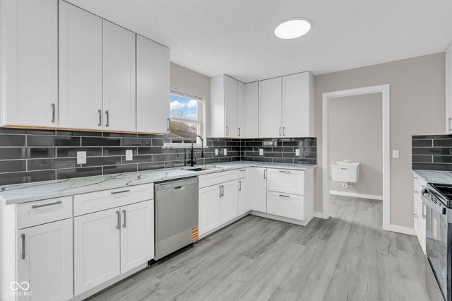 11218 Hylas Drive, Noblesville, IN 46060