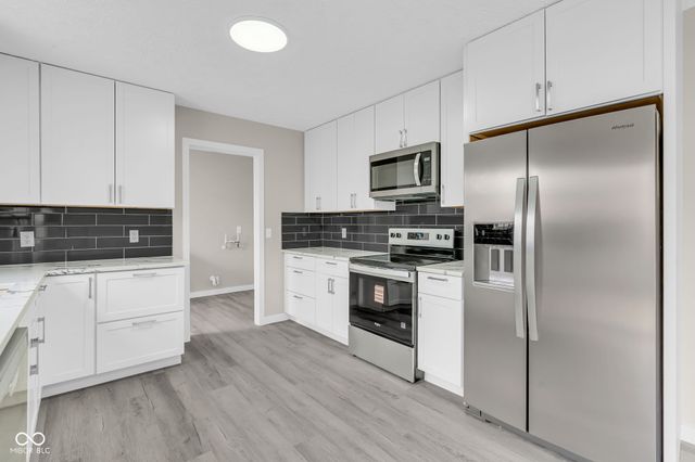 11218 Hylas Drive, Noblesville, IN 46060