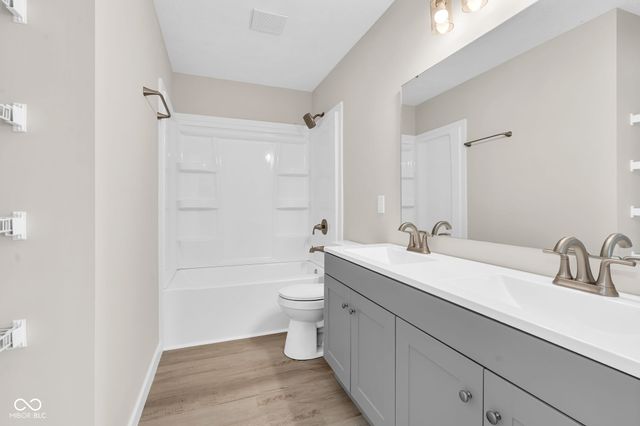 11218 Hylas Drive, Noblesville, IN 46060