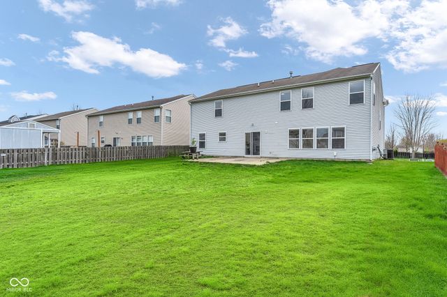 11218 Hylas Drive, Noblesville, IN 46060