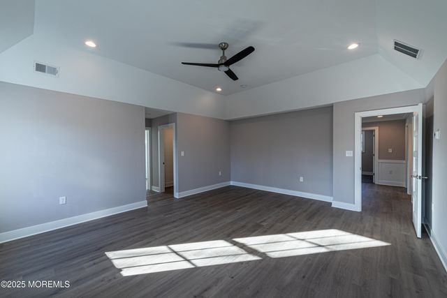 367 Eastern Boulevard, Bayville, NJ 08721