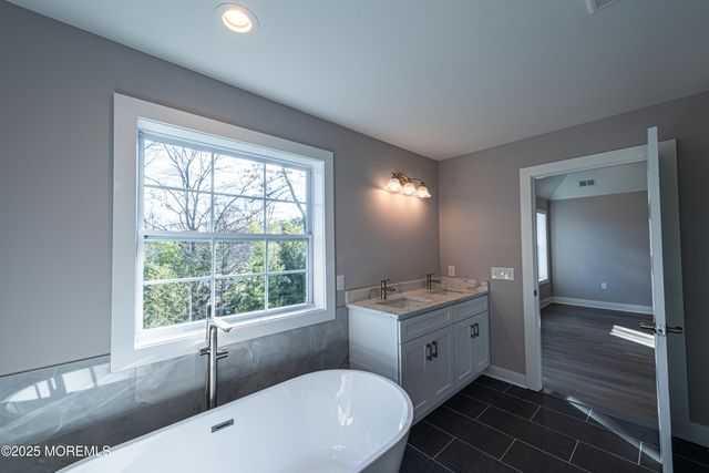 367 Eastern Boulevard, Bayville, NJ 08721
