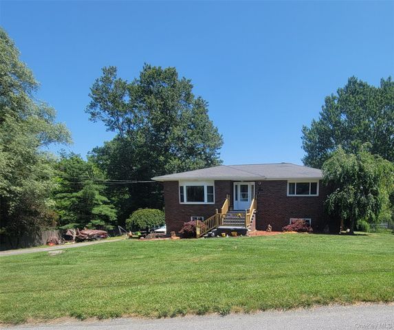 13 Lakeview Drive, Warwick, NY 10990