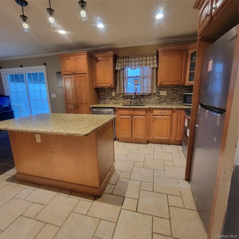 13 Lakeview Drive, Warwick, NY 10990