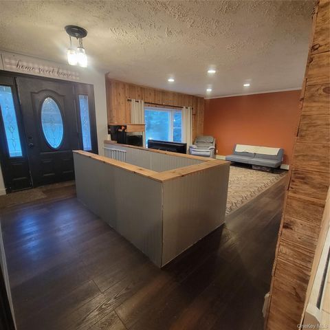 13 Lakeview Drive, Warwick, NY 10990