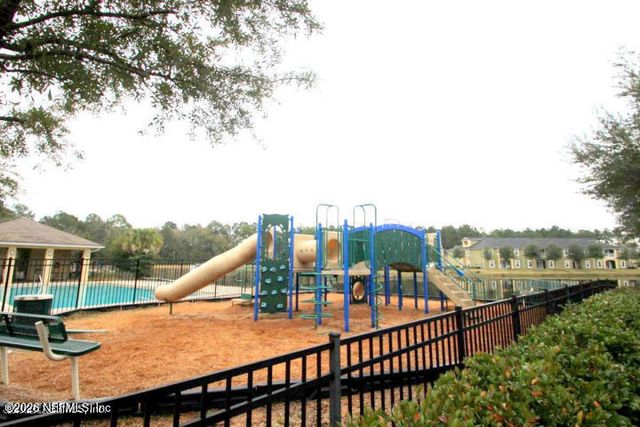 3620 KIRKPATRICK Circle 6, Jacksonville, FL 32210