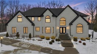 1514 Fox Chase Dr, Franklin Park, PA 15143