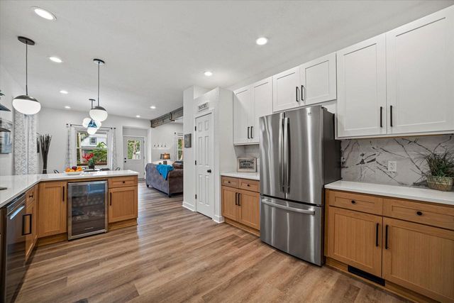 319 E BOLIVAR AVENUE, Milwaukee, WI 53207
