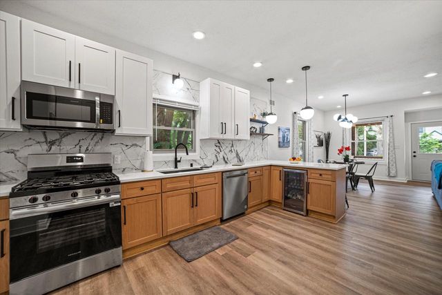 319 E BOLIVAR AVENUE, Milwaukee, WI 53207