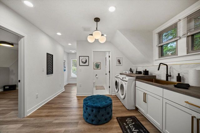 319 E BOLIVAR AVENUE, Milwaukee, WI 53207