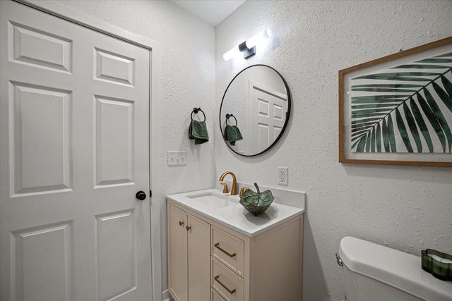 319 E BOLIVAR AVENUE, Milwaukee, WI 53207