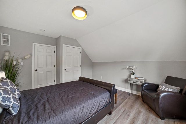 319 E BOLIVAR AVENUE, Milwaukee, WI 53207
