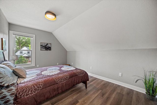 319 E BOLIVAR AVENUE, Milwaukee, WI 53207