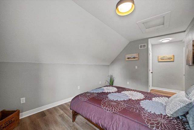 319 E BOLIVAR AVENUE, Milwaukee, WI 53207