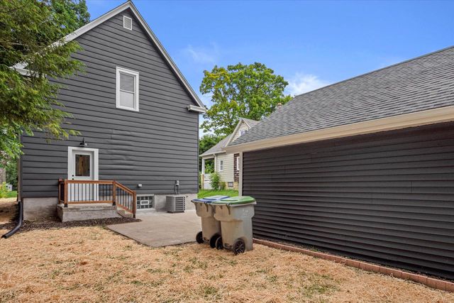319 E BOLIVAR AVENUE, Milwaukee, WI 53207