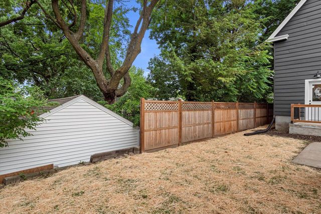 319 E BOLIVAR AVENUE, Milwaukee, WI 53207