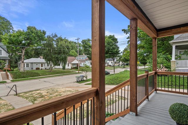 319 E BOLIVAR AVENUE, Milwaukee, WI 53207