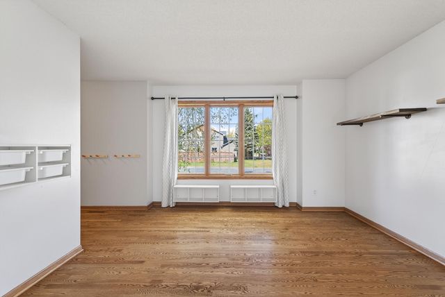 4696 Weston Hills Drive, Eagan, MN 55123