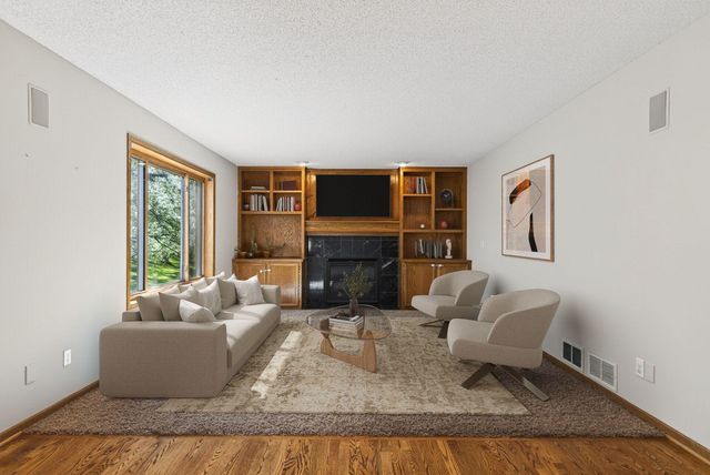 4696 Weston Hills Drive, Eagan, MN 55123