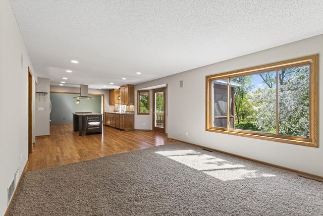 4696 Weston Hills Drive, Eagan, MN 55123