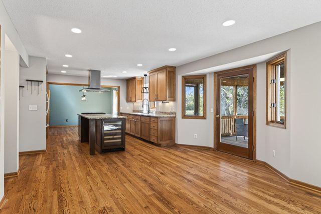 4696 Weston Hills Drive, Eagan, MN 55123