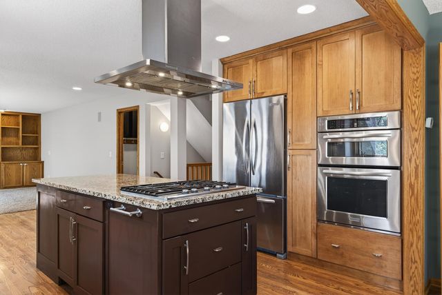 4696 Weston Hills Drive, Eagan, MN 55123