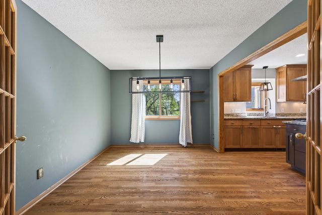 4696 Weston Hills Drive, Eagan, MN 55123