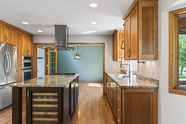 4696 Weston Hills Drive, Eagan, MN 55123
