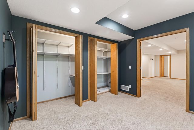 4696 Weston Hills Drive, Eagan, MN 55123