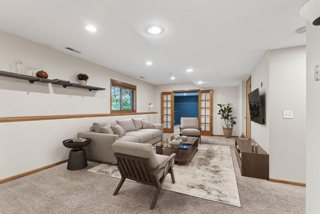 4696 Weston Hills Drive, Eagan, MN 55123