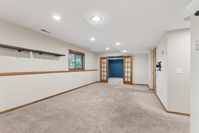 4696 Weston Hills Drive, Eagan, MN 55123