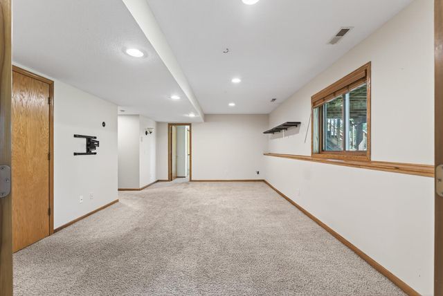 4696 Weston Hills Drive, Eagan, MN 55123