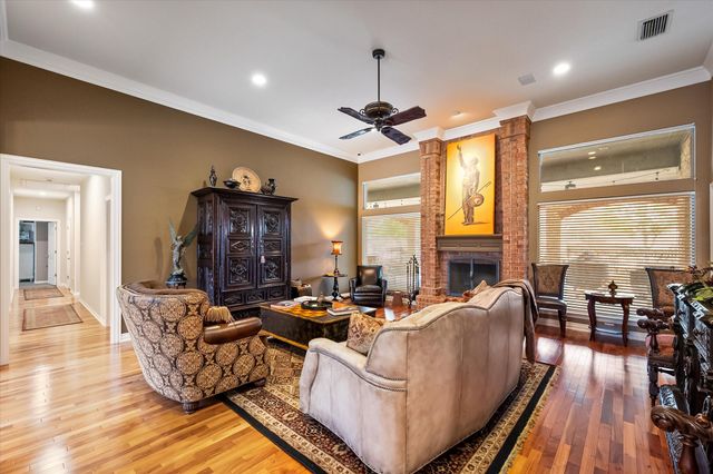 6405 Pecan Hollow Lane, Burleson, TX 76028