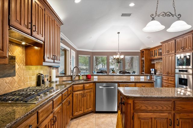 6405 Pecan Hollow Lane, Burleson, TX 76028
