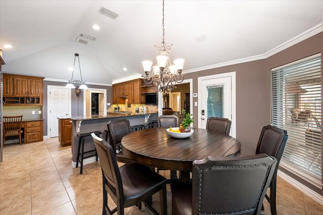 6405 Pecan Hollow Lane, Burleson, TX 76028