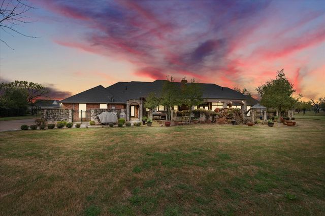 6405 Pecan Hollow Lane, Burleson, TX 76028