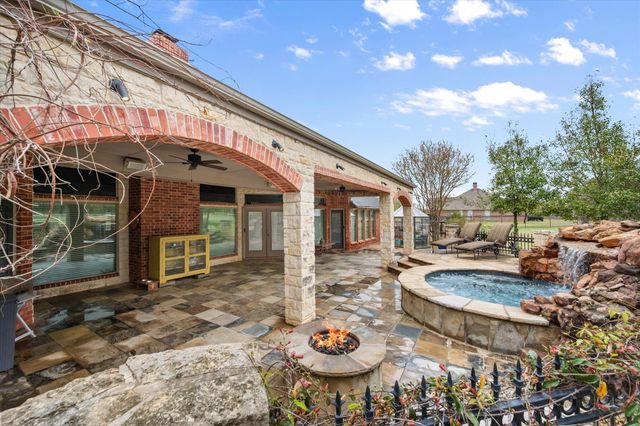 6405 Pecan Hollow Lane, Burleson, TX 76028