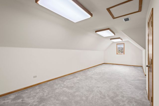 37100 N Thoroughbred Drive, Wadsworth, IL 60083