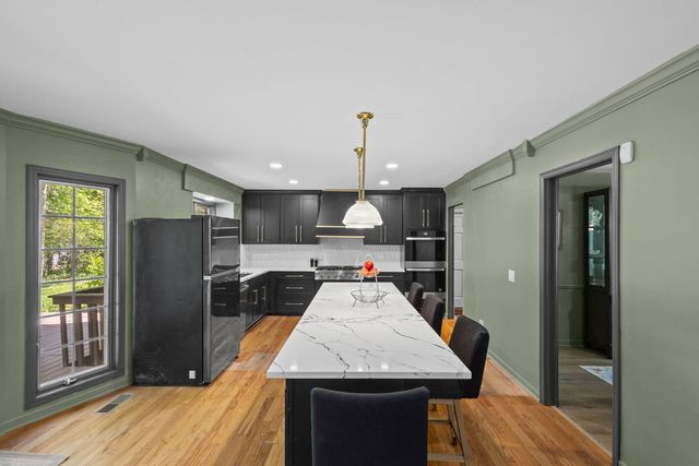37100 N Thoroughbred Drive, Wadsworth, IL 60083