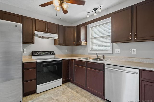 108 Yasmine Drive, Raeford, NC 28376