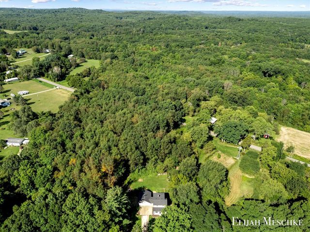 1692 Erway Road, Hastings, MI 49058