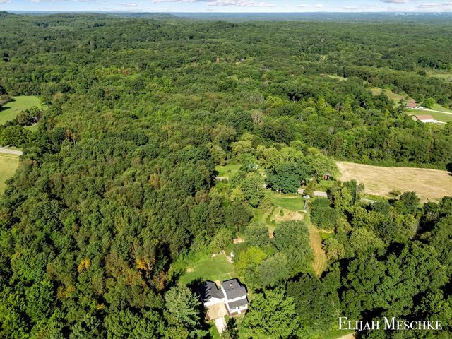 1692 Erway Road, Hastings, MI 49058