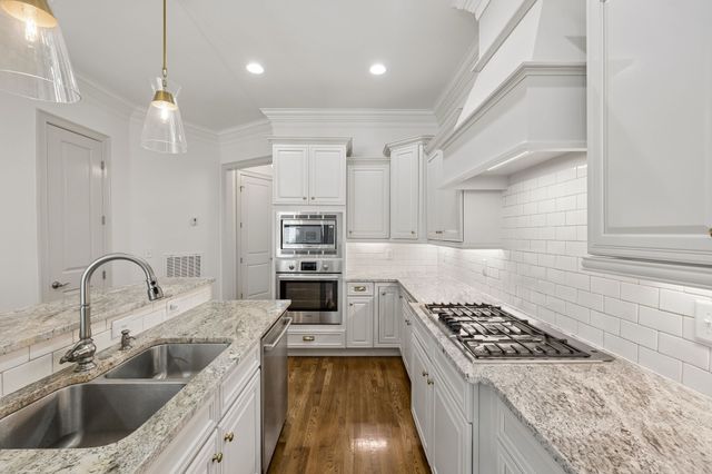5025 Donovan St, Franklin, TN 37064