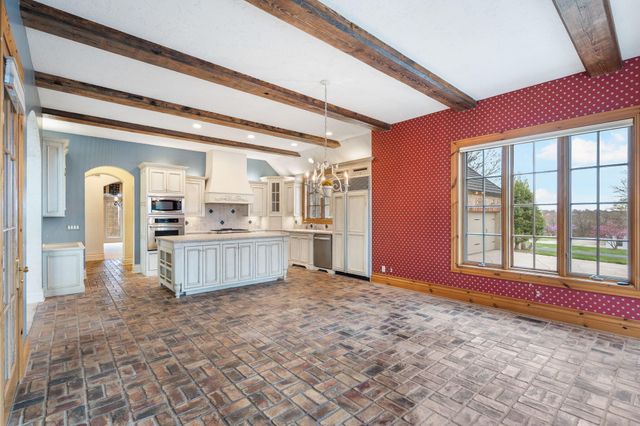 4156 East Division Street, Springfield, MO 65802