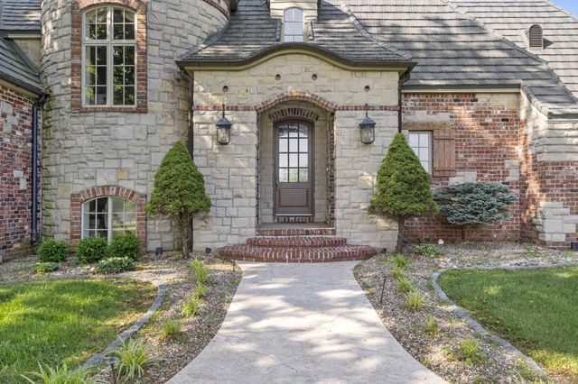 4156 East Division Street, Springfield, MO 65802