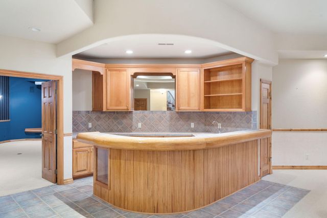 4156 East Division Street, Springfield, MO 65802